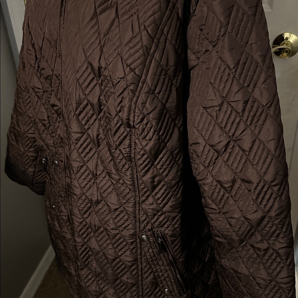 NWT Avenue Womens Jacket 26/28 Quilted Coat Dark Rich Brown Lightweight yet Warm - Picture 9 of 11